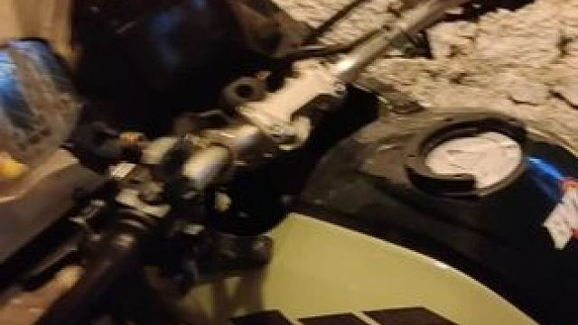 再也不嘲讽你们了，遭报应了#终究是摩托车扛下了所有 #倒霉