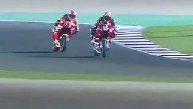 #motogp #摩托车比赛 #大神控车 #93号马奎斯 #专业动作请勿模仿