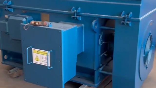 生活不必埋怨，你给他怎样的笑脸，它会回你怎样的拥抱。