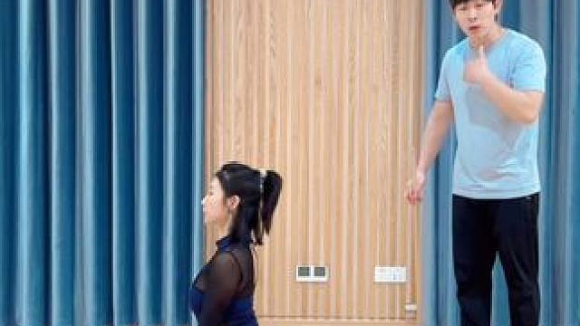 练瑜伽一字马怎么都下不去，本质上还是动作没练对，希望这条视频对你有所帮助。#瑜伽 #一字马 #零基础