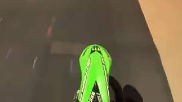 #机器人大战 #每个男人都有一个机车梦 #摩托车回头率爆棚视频 #极限车魂 #第一视角