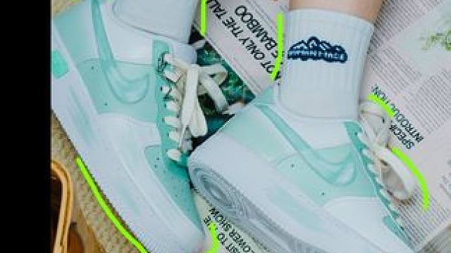 薄荷曼波，夏日里的一抹清新。 沉浸式定制，打造你的专属绿踪！#沉浸式#解压#球鞋定制#手工diy#薄