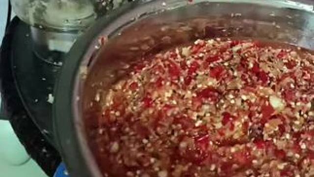 没事制作个辣椒酱 无油无水 