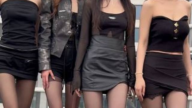 #大长腿 #美女模特 #又美又飒 #穿搭 #满屏大长腿