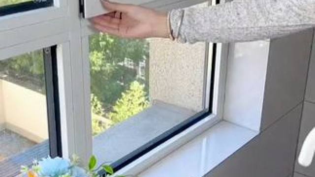 出门旅行学生宿舍可以带上这款折叠衣架，小巧便携，方便实用！#折叠衣架 #多功能折叠衣架  #生活用品