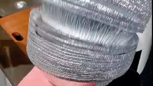 家里有空气炸锅的，可以备上这个锡纸盘，烤东西的时候垫在下边，导热速度快，受热均匀，烤完托盘还是干干净