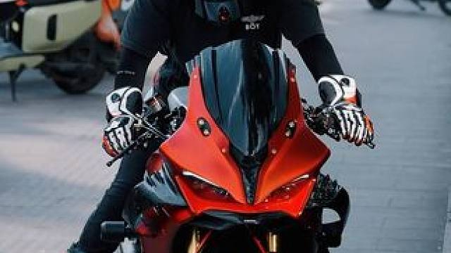 都是姑娘们爱看的#西安机车街拍 #南门追焦 #街头摩托车 #赛600