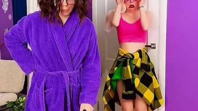 为了避免被老妈挨打，在她面前极限换装！ #看一遍笑一遍 #意想不到的结局 #万万没想到 #这操作都看