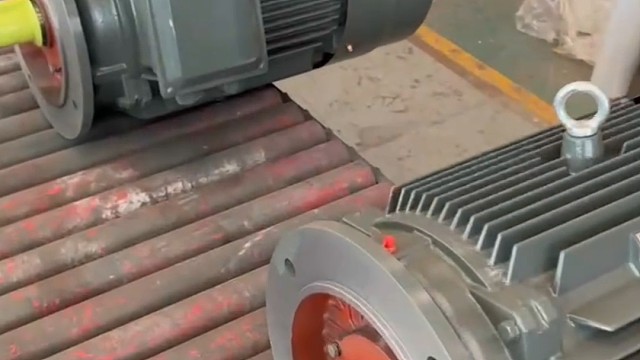 在岁月里坚持，在行动中努力，每一步都是进步的台阶。