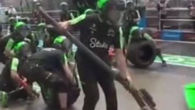 P2索伯又整活……#f1 #赛车 #周冠宇 #博塔斯#f1加拿大大奖赛