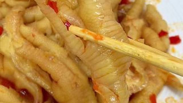 脱骨侠无骨鸡爪现在价格也太划算了吧!吃起来Q弹爽脆，超好吃!#无骨鸡爪  #解馋  #追剧小零食