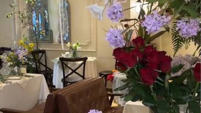 左岸玫瑰 假期想找一个氛围好，适合拍照打卡的餐厅？快来这看看吧#这店环境太好了 #约会餐厅 #我的探