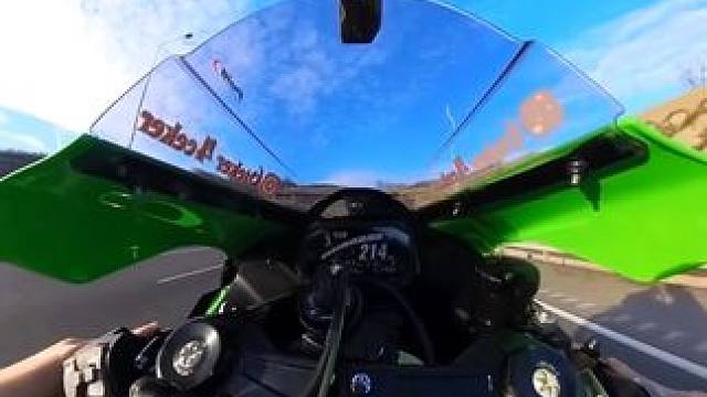 松开油门的那一刻，我的青春将会没有任何意义#极限运动#危险动作请勿模仿#速度与激情 #摩托