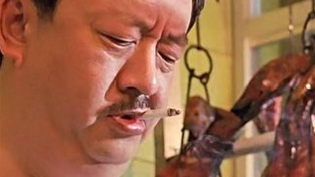 饭店卫生又脏又乱，老板还是个铁公鸡，但生意却络绎不绝#电影解说