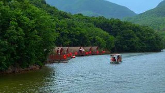 九峰山景区 #养在九峰山夏天了，想躲进海盐冰淇淋里，或者和晚风一起溜出窗去。#大山深处自然美山清水秀