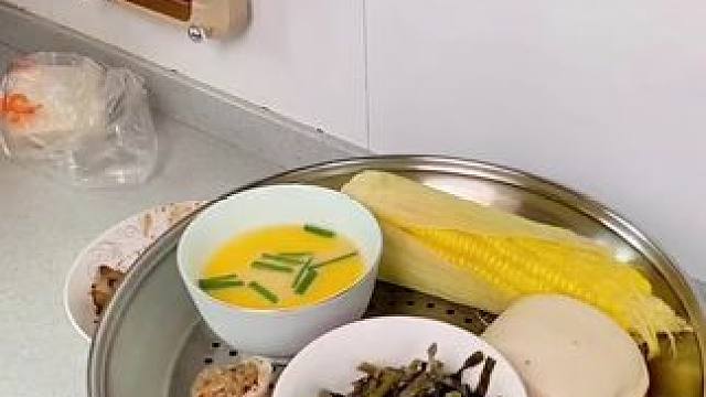 这个炒锅蒸架太好用，炒锅秒变成蒸锅，蒸包子玉米红薯也不怕水沥沥的了#蒸笼架 #不锈钢锅架 #蒸屉 #