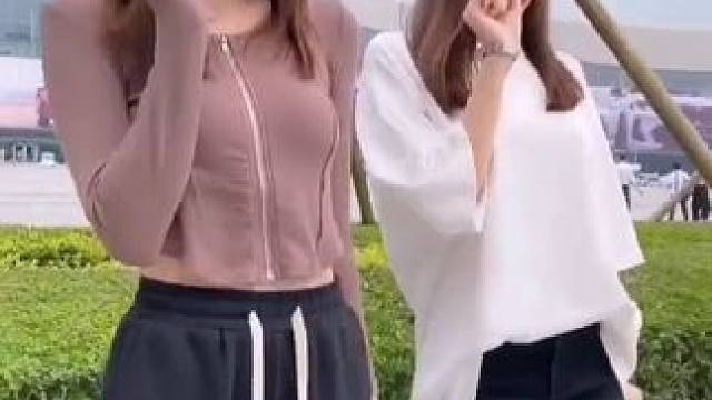 #车展模特 #模特美女 #笑容最治愈的女孩 #邻家女孩 #街拍美女