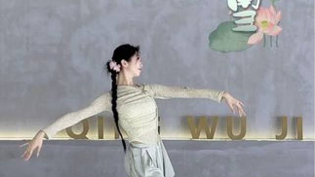 这一世 太漫长 谁仍记得那梨花落雪时？ 