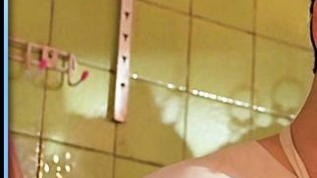 饭店卫生又脏又乱，老板还是个铁公鸡，但生意却络绎不绝#电影解说