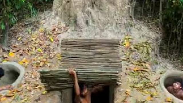 国外小哥45天建造地下房屋，带滑梯通往游泳池#新农人计划2024农村生活 #野外生活纪录片 #大山深