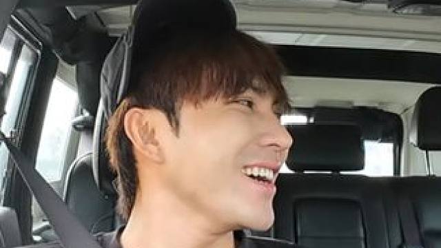 #快乐小狗 “蜜蜂小狗，哈哈哈哈哈哈”三子这爽朗的笑声真棒#李耕耘 #蒋敦豪蜜蜂 #种地吧何浩楠 #