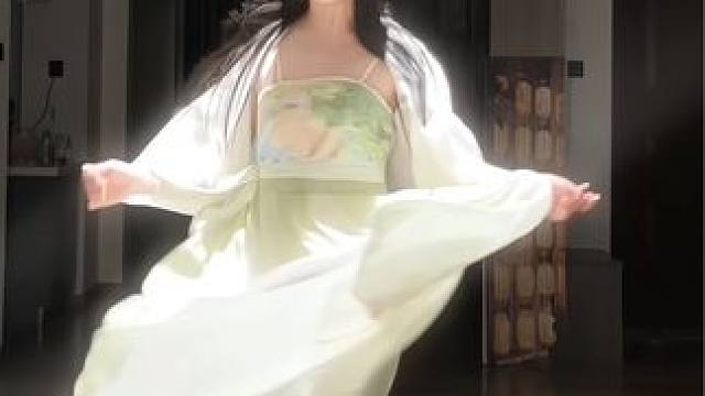 #舞蹈 小女子学了几阙清歌 提来一壶月色～#国风 #甜妹 #汉服