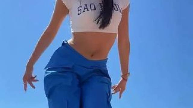 活力四射热舞美女#美女 #跳舞  #热舞 #舞动青春  #精致女孩