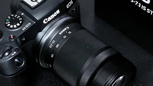 佳能全画幅相机RP搭RF-S 55-210