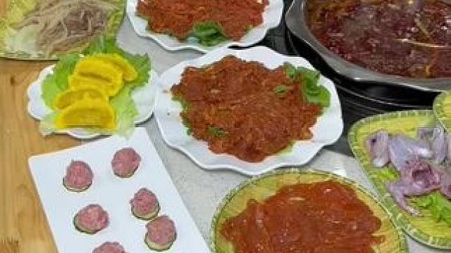 嘛嘟嘟鲜花椒美蛙鱼火锅（合江店）
全新升级，49.8一个人，不包含锅底油碟，现切牛肉，蛙蛙随便吃，酒