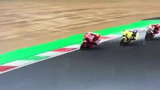 #motogp #滑胎过弯 #专业动作请勿模仿 #摩托车比赛