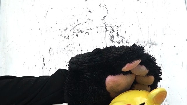 滚瓶子下刀山爆破解压时刻