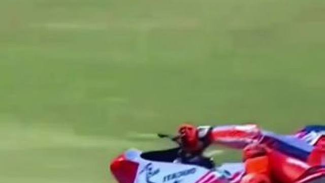 #motogp #摩托车比赛 #93号马奎斯 #贴地飞行 #专业动作请勿模仿