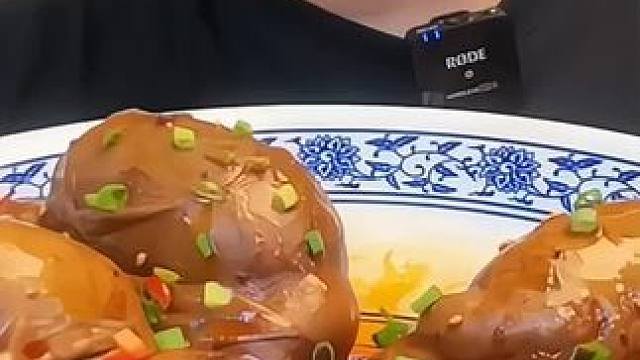 #深夜放毒系列之让你饿的睡不着 #吃货的世界唯有美食不可辜负 #大口吃肉的感觉太爽了 #谁懂这一口的