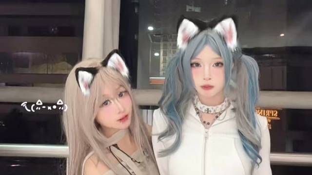 主播 上次在你这儿下单的幸福说是拍一发三 结果怎么发的是小三