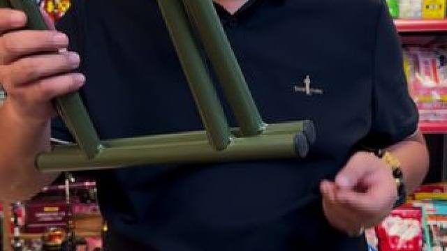 工厂直发小小马扎凳子 户外钓鱼或者露营必备的小马扎凳子。#马扎凳子 #马扎凳 #钓鱼马扎 #小凳子 