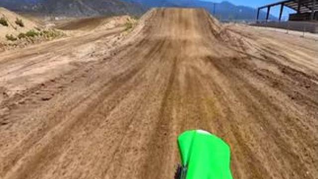 我猜很多人还是会选油车吧？ #越野摩托车 #电动摩托车 #越野