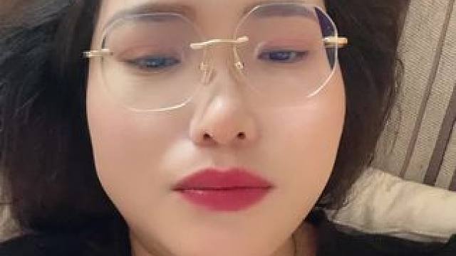 #手养鹦鹉 #鹦鹉抢吃的 #小动物们能有多治愈