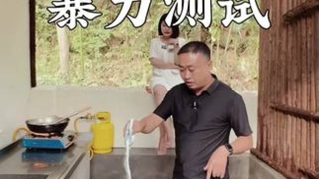 水中的厨房，测试橱柜泡在水中的第一天！#乡村生活 #振兴乡村 #木屋搭建 #亨哥旧房改造 #尚吕家居