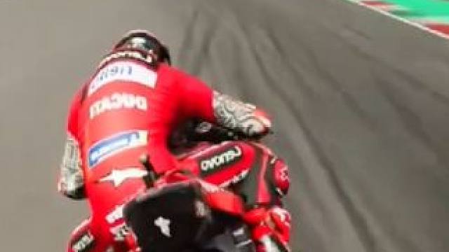 #摩托车比赛 #motogp #专业动作请勿模仿 #大神控车
