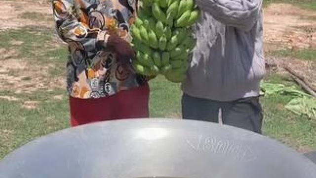 油炸香蕉 #农村美食 #农村生活 #油炸香蕉 #夏天的味道