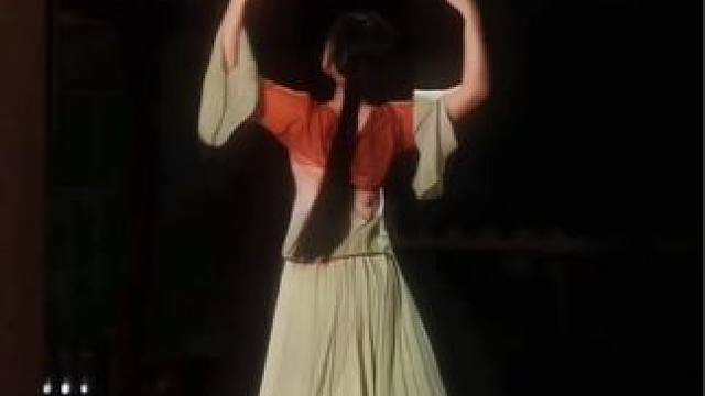 白茶清欢无别事#古典舞 #翻跳 #卿卿日常舞蹈