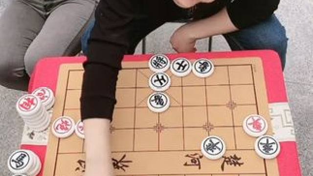 挑战自己，帅哥教你掌握这些象棋开局必胜策略 #下象棋 #象棋 #象棋布局 #下棋