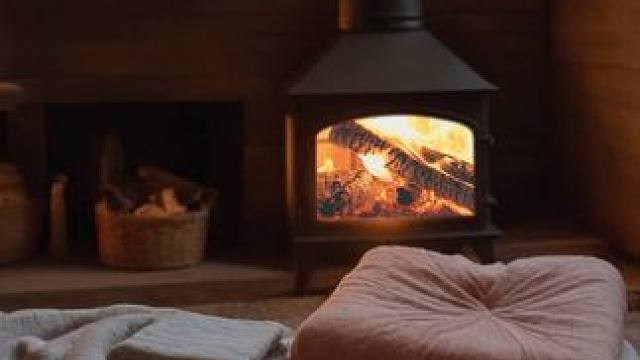 暴风雪夜的舒适农场小屋，聆听着风雪，在这里放松入眠 #白噪音 #助眠声音 #睡眠音乐 #催眠疗愈 #