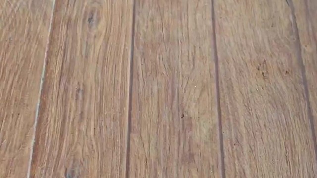 楼梯滚瓶子爆破解压时刻