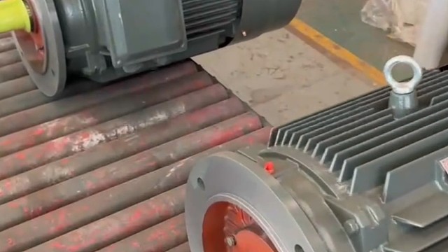 山有顶峰，湖有彼岸，只要付出实际的行动就能到达顶峰。