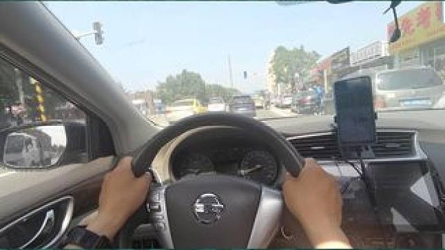 自驾见闻，大家猜猜这是哪所学校 #自驾游 #汽车