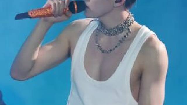 “一首现场版《叶子》的杀伤力有多大”#范世錡#叶子#现场版live#范世錡成都演唱会