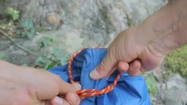 袋口绳结这样扎，又快又密封 #露营报告 #露营技巧报告