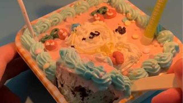 薄荷巧克力盒子蛋糕
#薄荷巧克力 #HAHACAKE #南宁蛋糕#甜品治愈一切