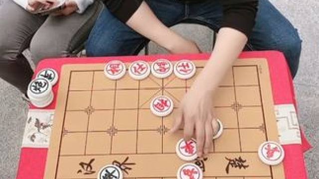 对局必备，帅哥带你领略最常见的象棋开局战术解析 #下象棋 #象棋 #象棋布局 #象棋高手